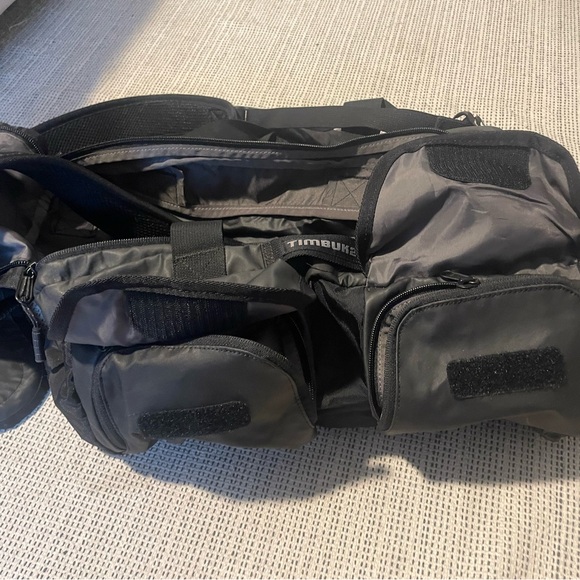 Packable Timbukt2 convertible duffel backpack - Picture 4 of 5